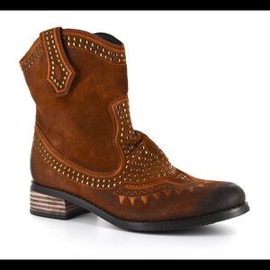 Corkys Loni Boot FORREST